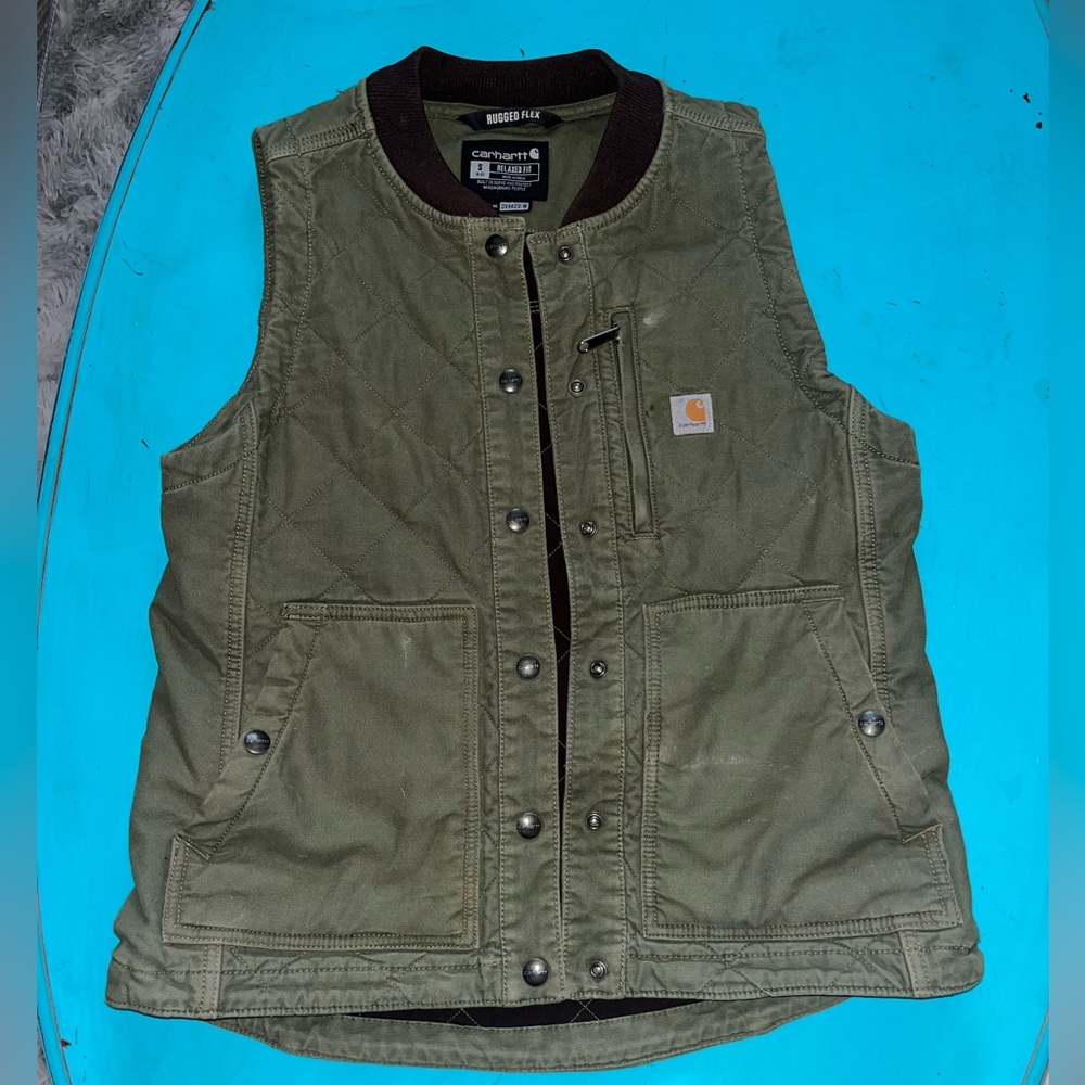 Carhartt button up vest. ❄️